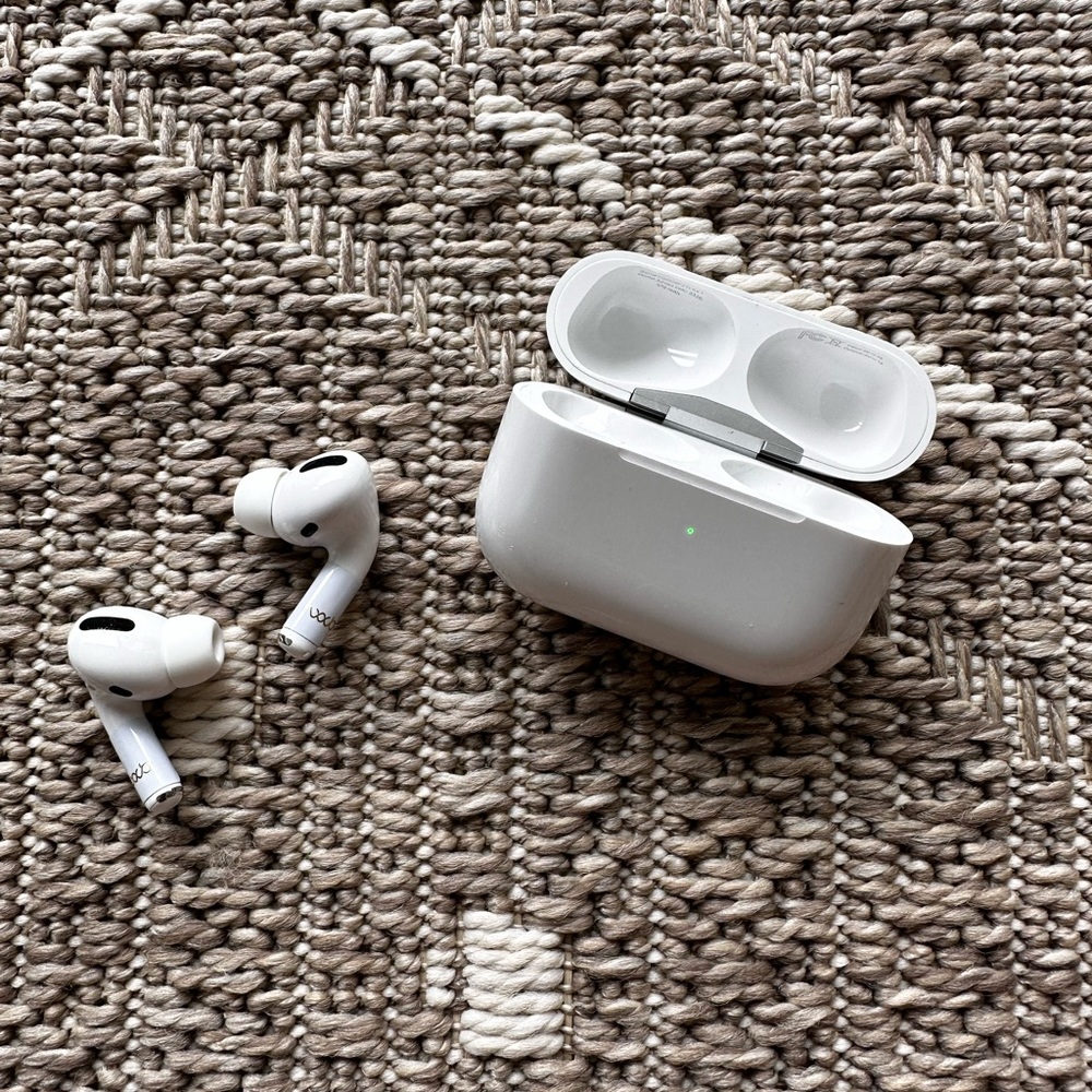AirPods Pro (1st Generation)